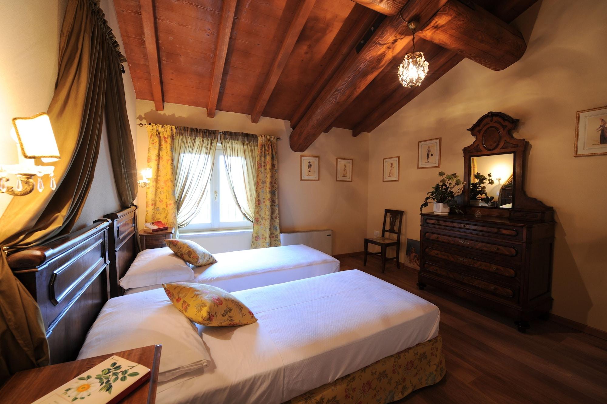 Relais Corte Paradiso Пескиера дел Гарда Екстериор снимка